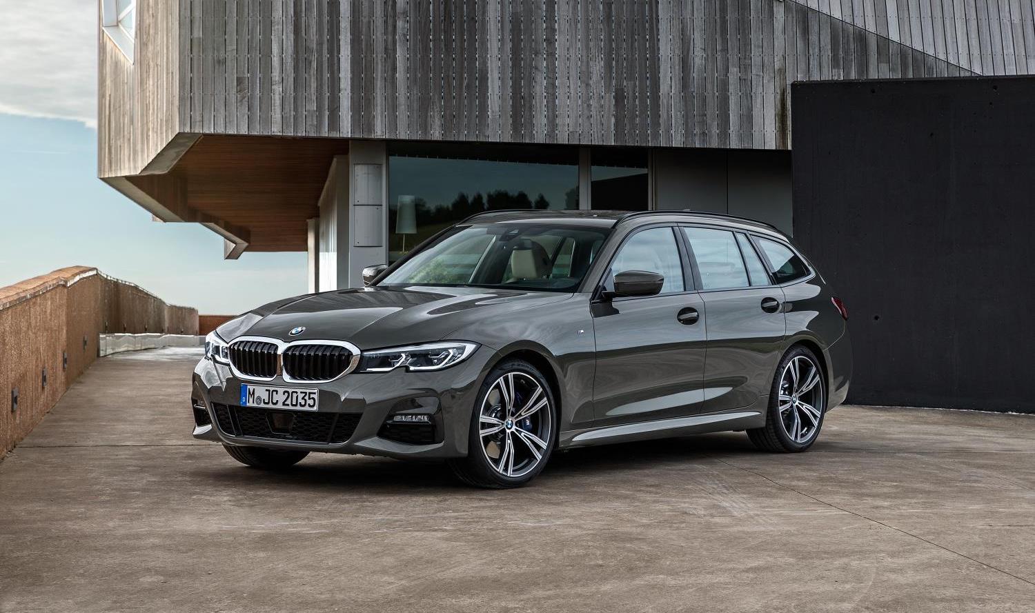 BMW-1-Serie-Zwart-voorkant-zijkant-industrieterrein-mobiel